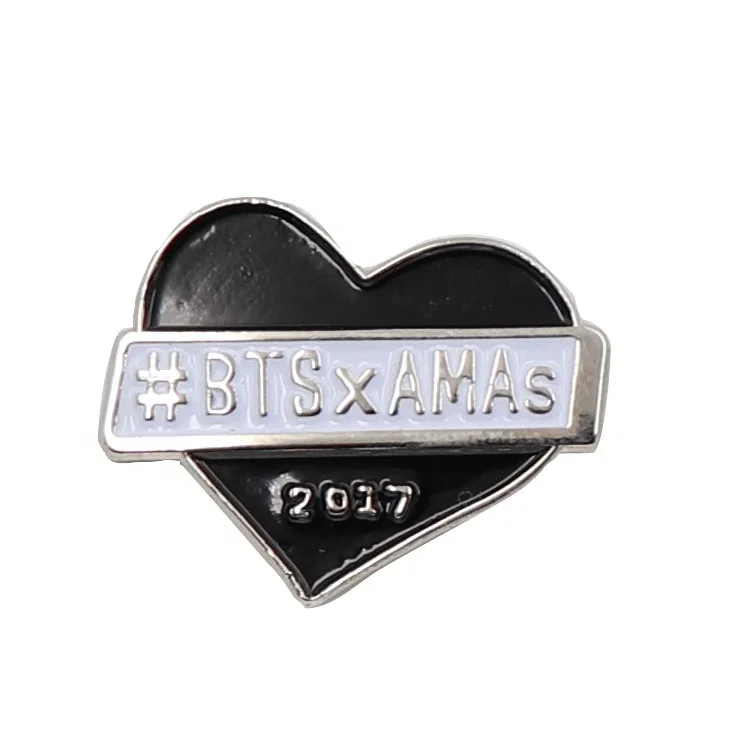 

Wholesale cheap Customized black and white heart shap soft enamel black nickel Lapel Pin, Red