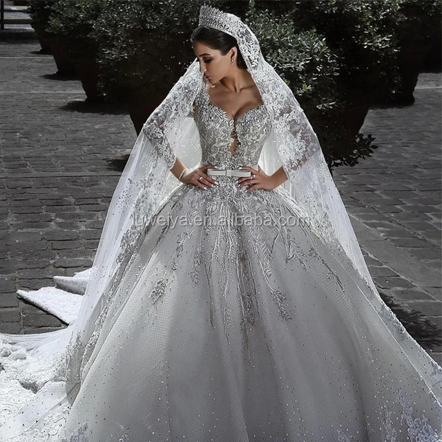 wedding veils with lace and crystals