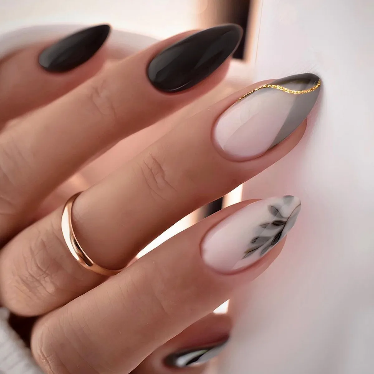 Dropshipping customize 24 Pcs 2888 Chinese Style Black Solid Color Short Almond Nails Press on Nails Artificial Fingernails