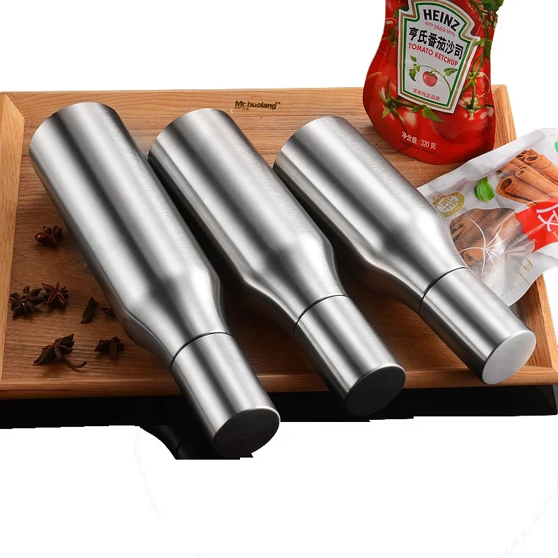 

750ML Kitchen stainless steel oil bottle cooking olive oil soy sause and vinegar dispenser, Slivery