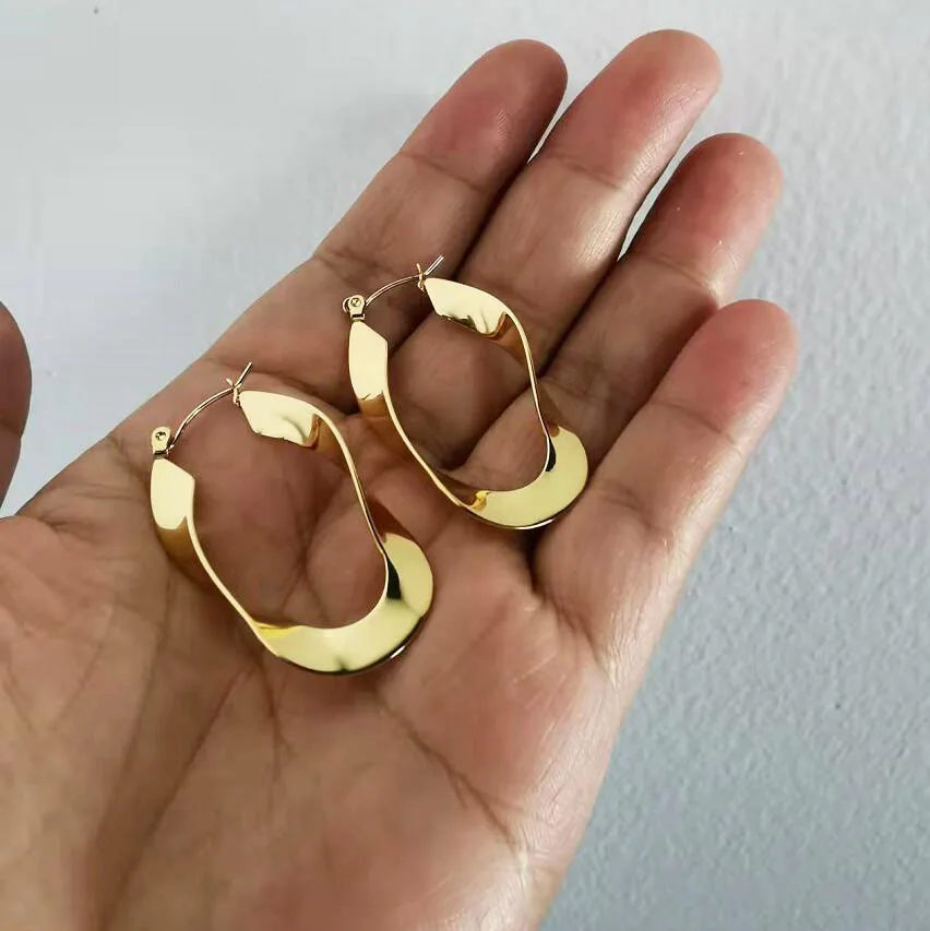 

Unique Stainless steel Large Light Rectangle U Shaped Geometric Hoop Earrings Women Spiral Gold plated hoop earrings 18k