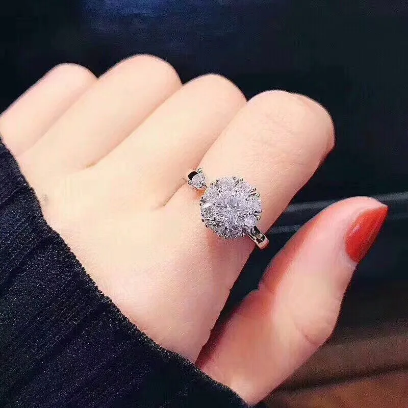 

trendy adjustable fashion big crystal rotating ring 2021