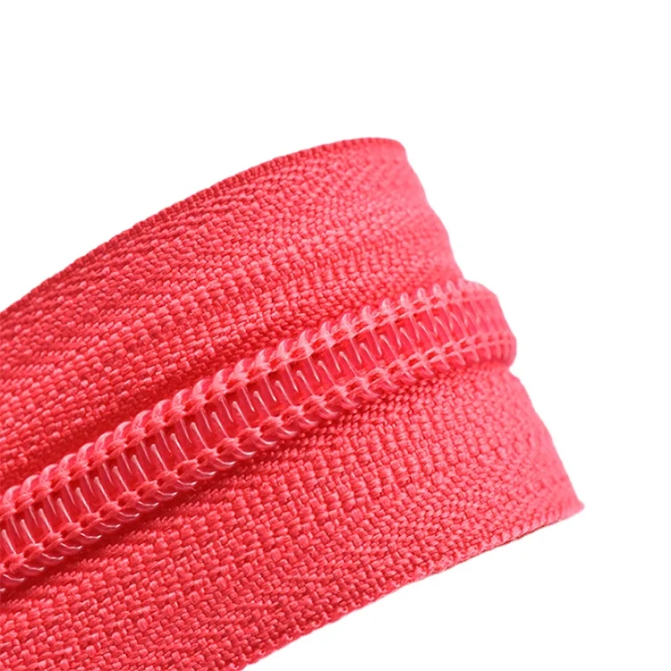 

High Quality Custom Color Logo Close-End Long Chain Nylon 5 Zipper For Clothing