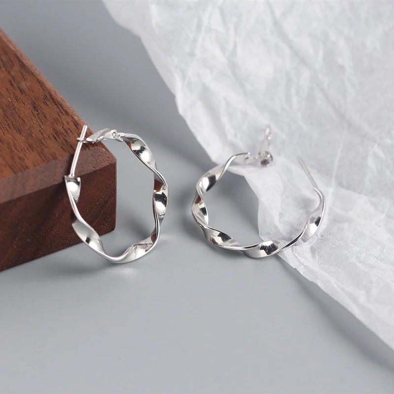 

925 sterling silver INS wild Mobius ring handmade gold-plated Individual jewelry in vogue hoop earrings