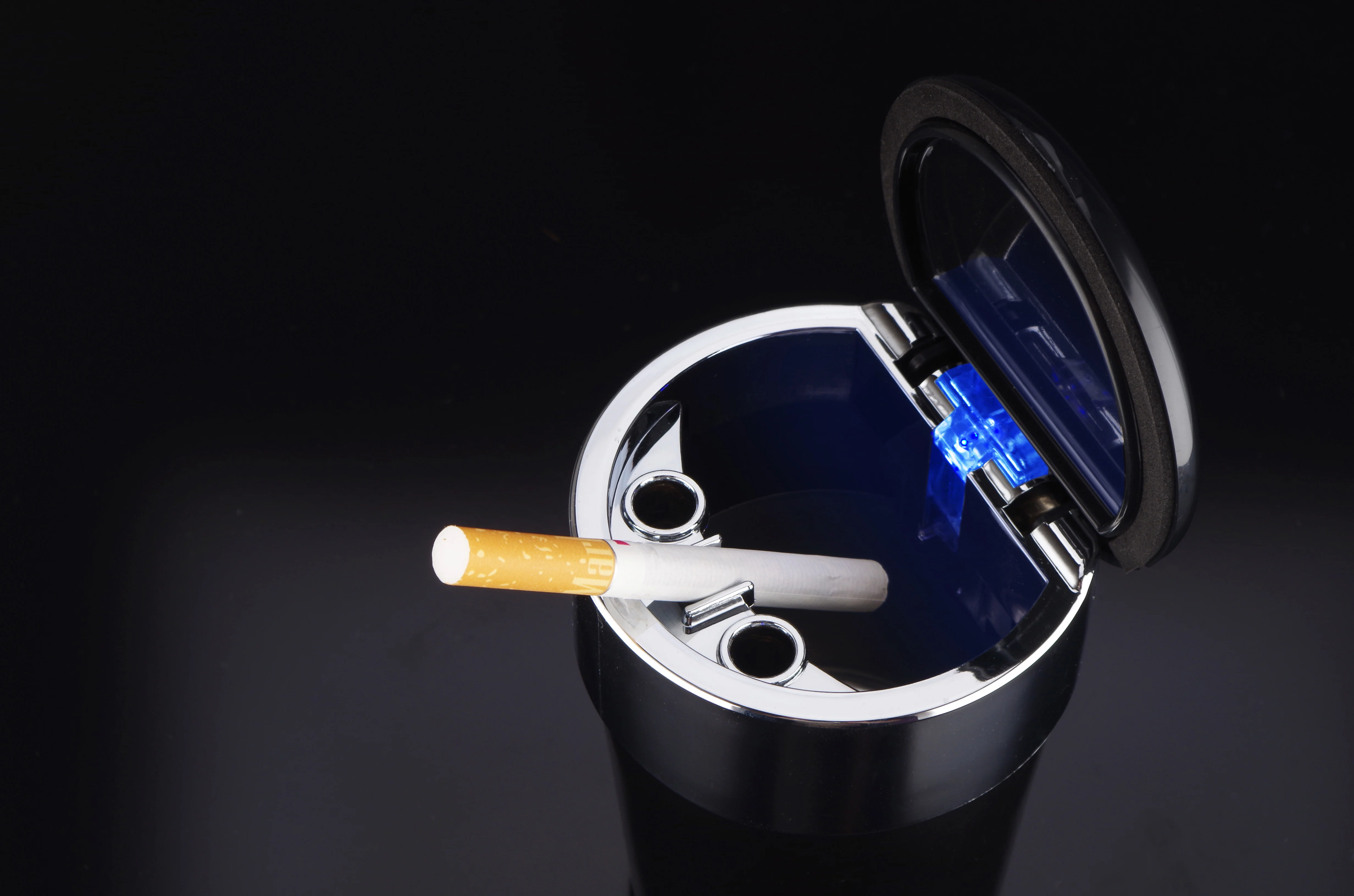 从lovisle tech 吸烟打火机汽车烟灰缸香烟多功能 2 合 1 电子打火机