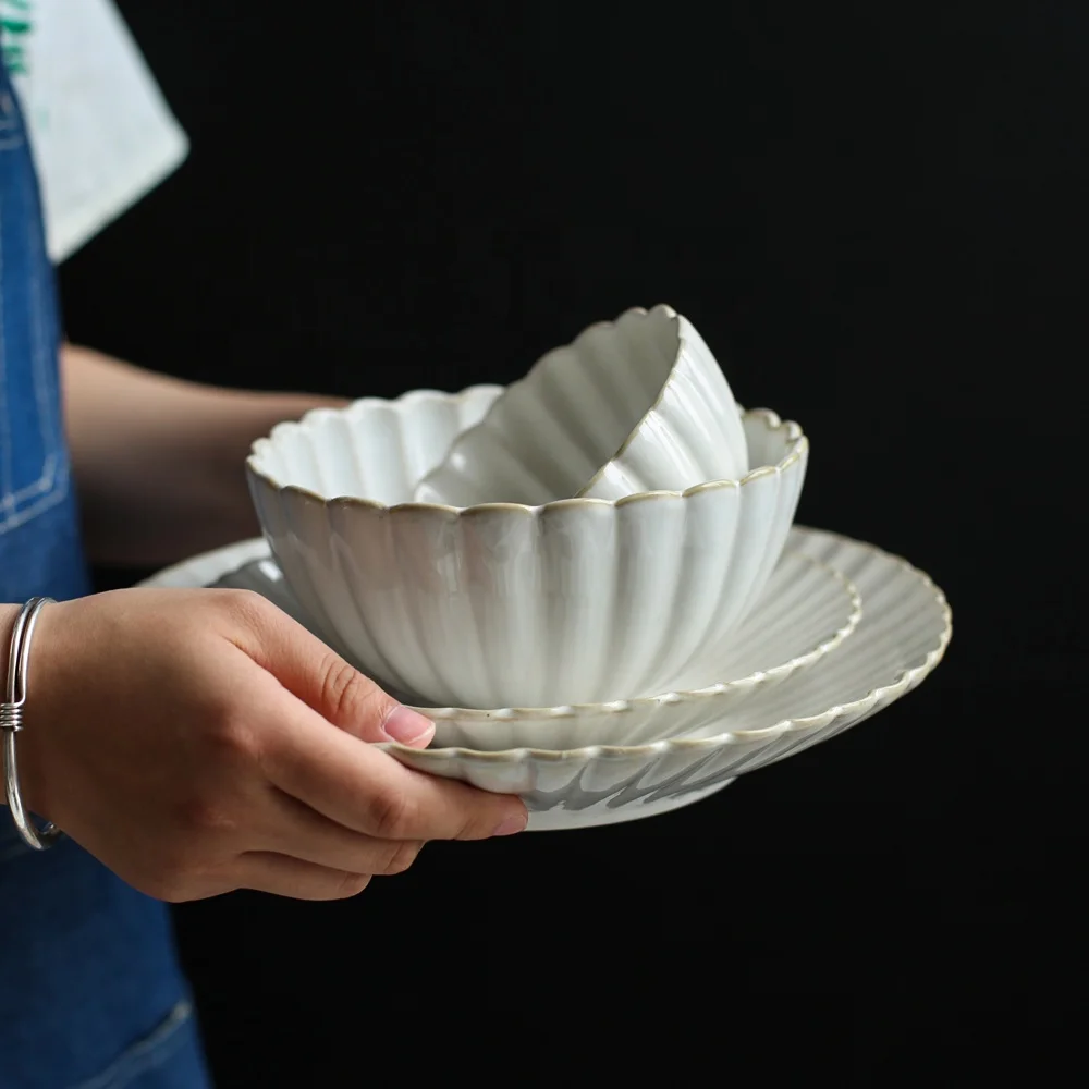 
Japan style simple ceramic dinnerware set glaze retro chrysanthemum tableware plate 