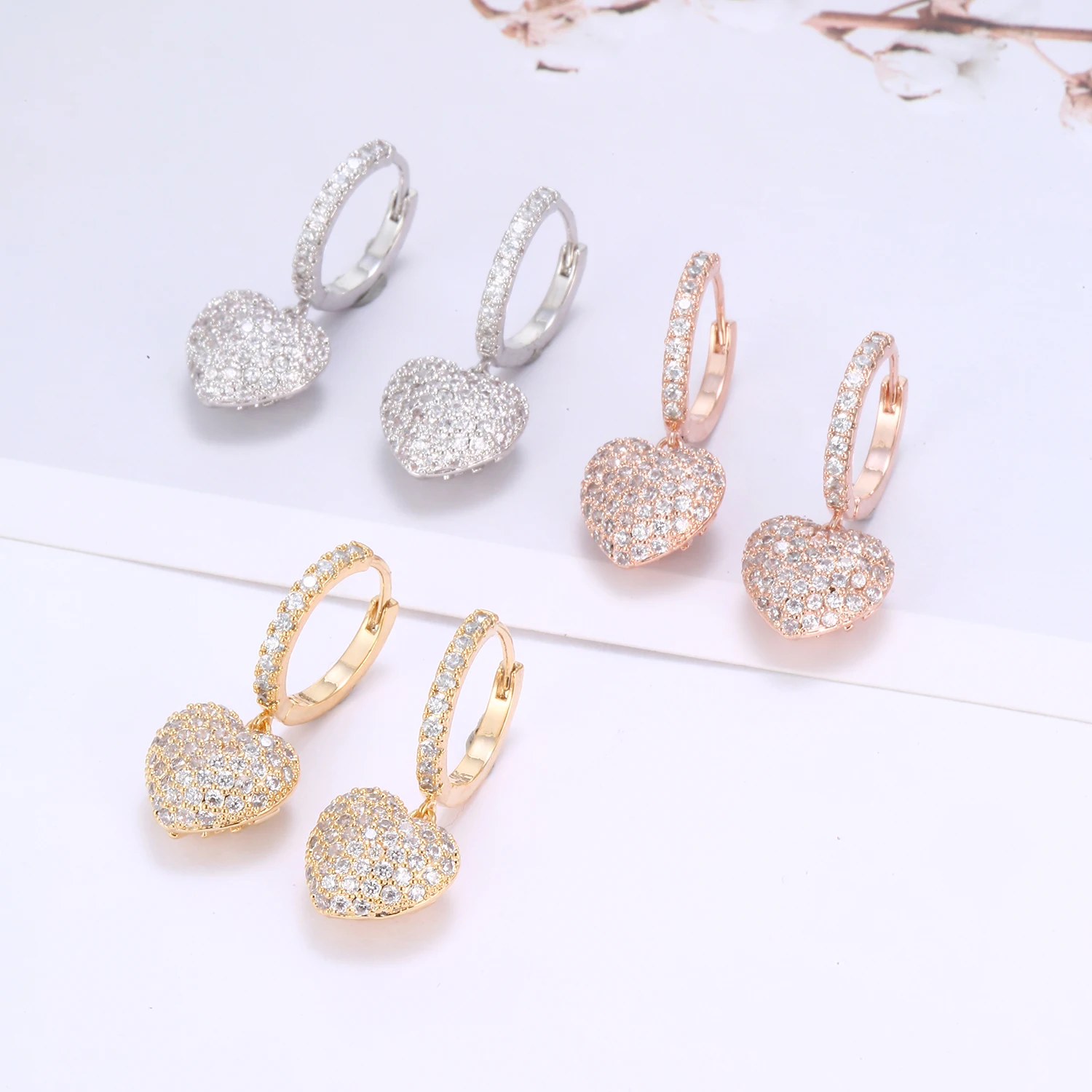 

Jewelry Trendy Women Friend Gift 3 Colors CZ Crystal Small Peach Heart Drop Earring Cubic Zircon Circle Hoop Earrings