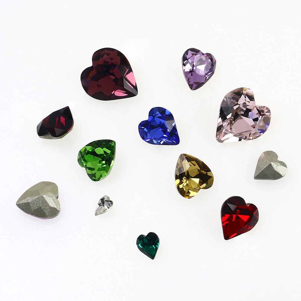 

Hot sale Dongzhou 3025 heart shape glass stone crystal glass rhinestones point back nail art supplies applique for decoration