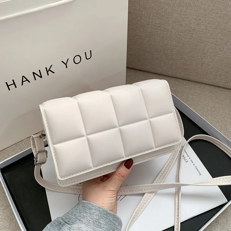 

2021 New Texture Bag Shoulder Bag Women's Bag Women's European and American Retro Trend Manual Slanting Pu Lady Single Stone, 4 colors
