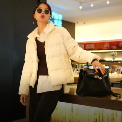 

Wholesale Hot Sale Custom Design Women Puffer Winter Jacket, White