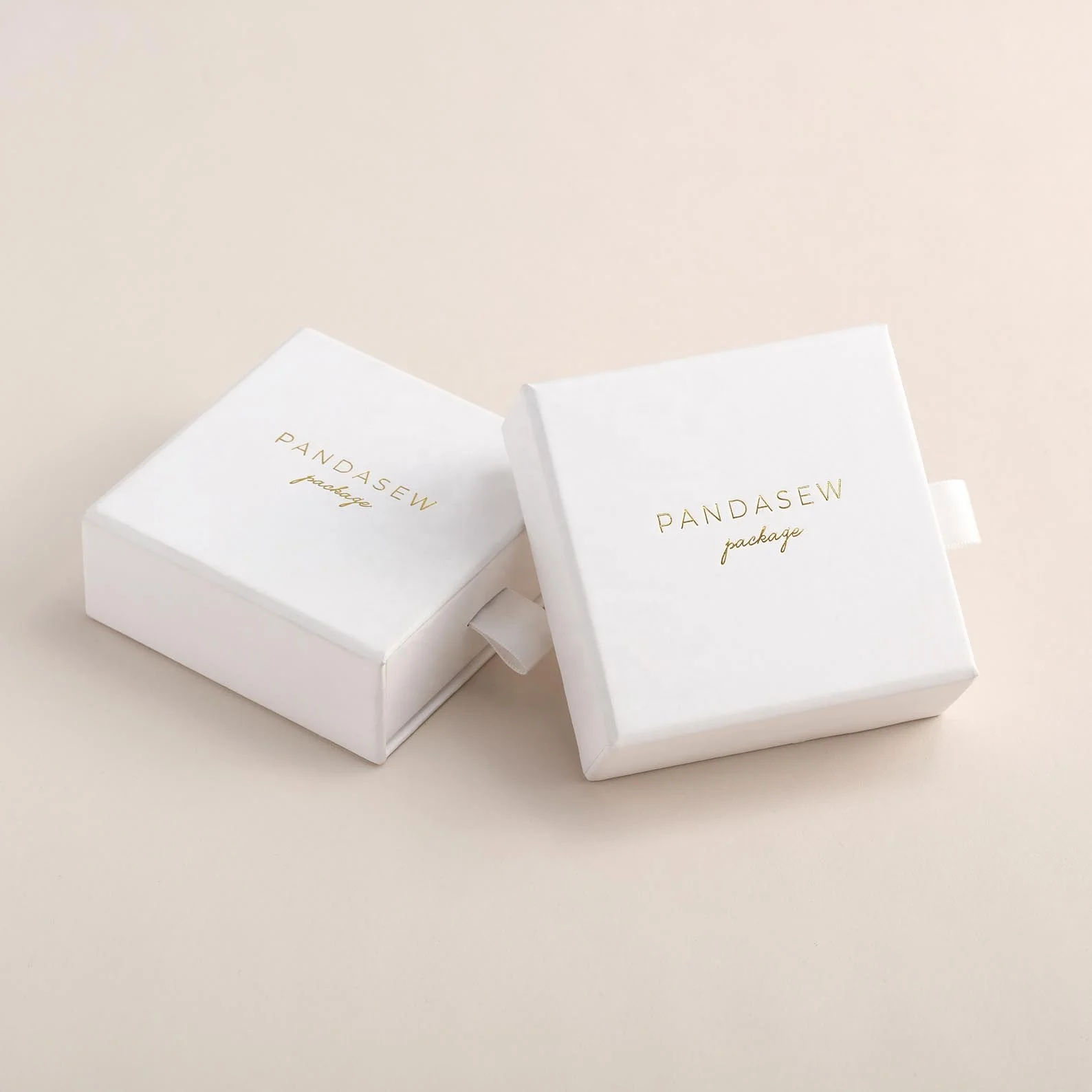 

PandaSew Luxury White Cardboard Paper Bracelet Necklace Jewelry Boxes Packaging with Custom Logo, Black,pink,white