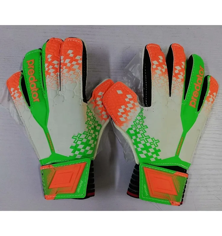 

Nice design Finger Professional Protection Soccer Goalkeeper Gloves