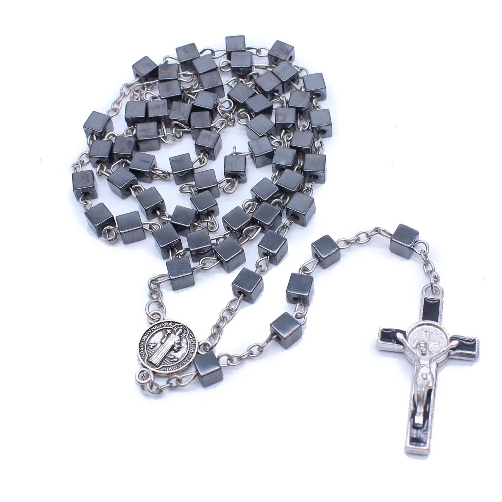 

2021 Komi Square Black Gallstone Cross Pendant Necklace Catholic Religious Jewelry Rosary Necklace