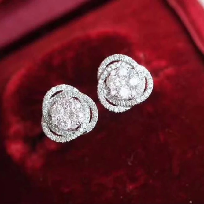 

Customized Jewelry Exquisite Luxury Natural Diamond Earring 18K Solid Gold Stud Earring for Wholesale