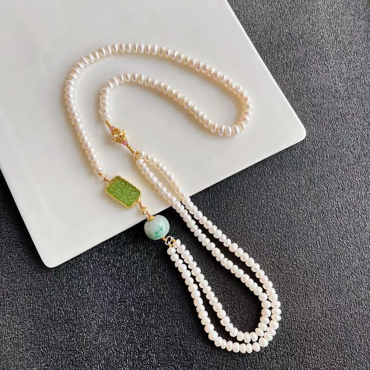 

Elegant Natural Pearl Necklace XIANGUI Gas Matching Jasper Jade Gift Necklace Female Gift Wholesale