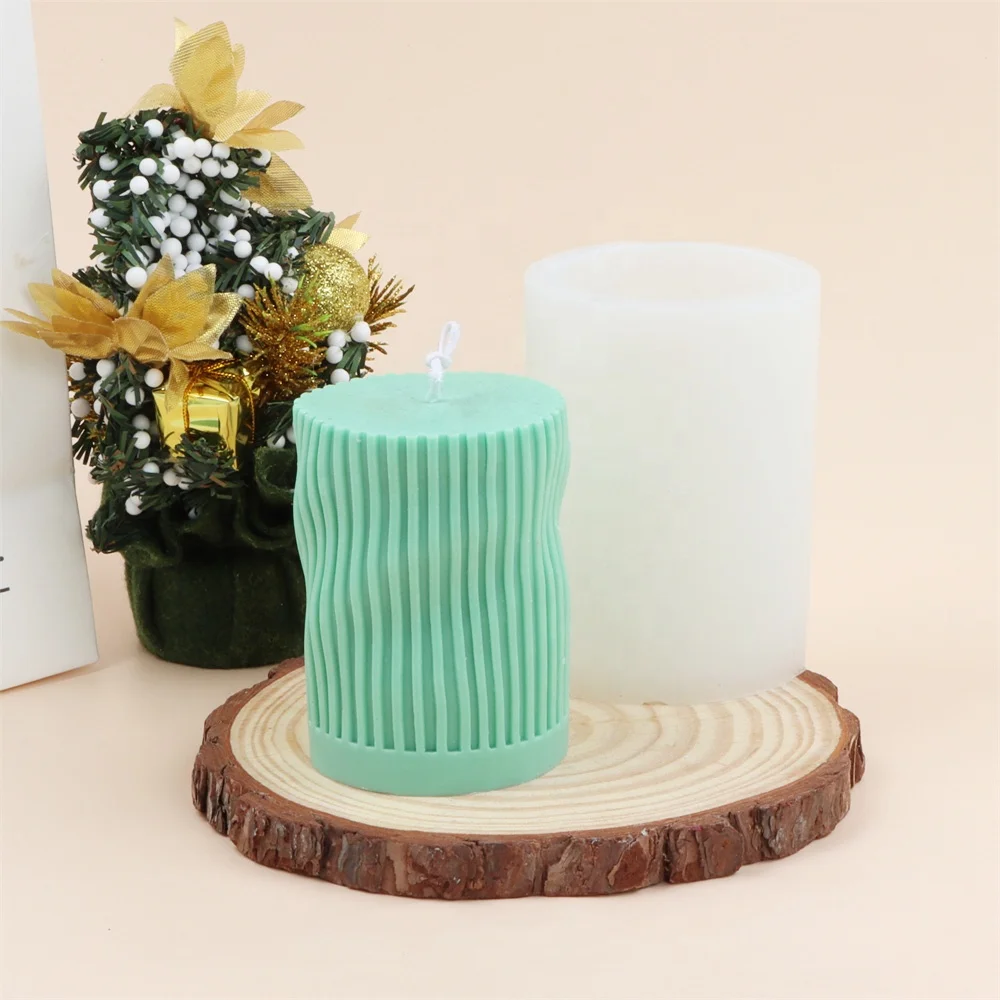 

DIY Spiral Curvy Striped Candle Mold Twisted Irregular Wavy Candle Silicon Mold for Making Unique Pillar Ripples Scented Candle