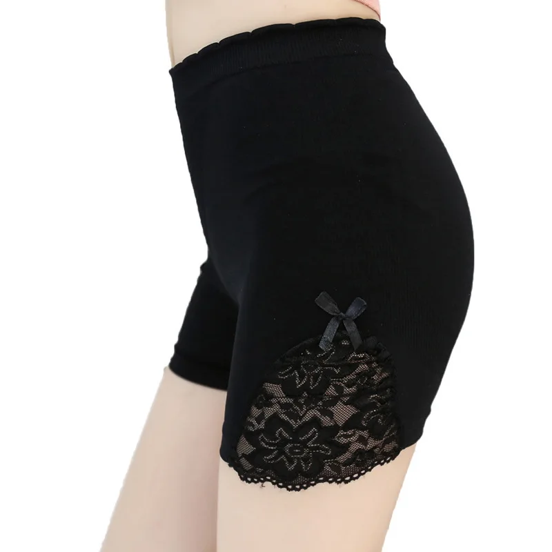 

Safety pants to prevent the light woman summer thin bottom can wear lace insurance inside the big size of three-point shorts.