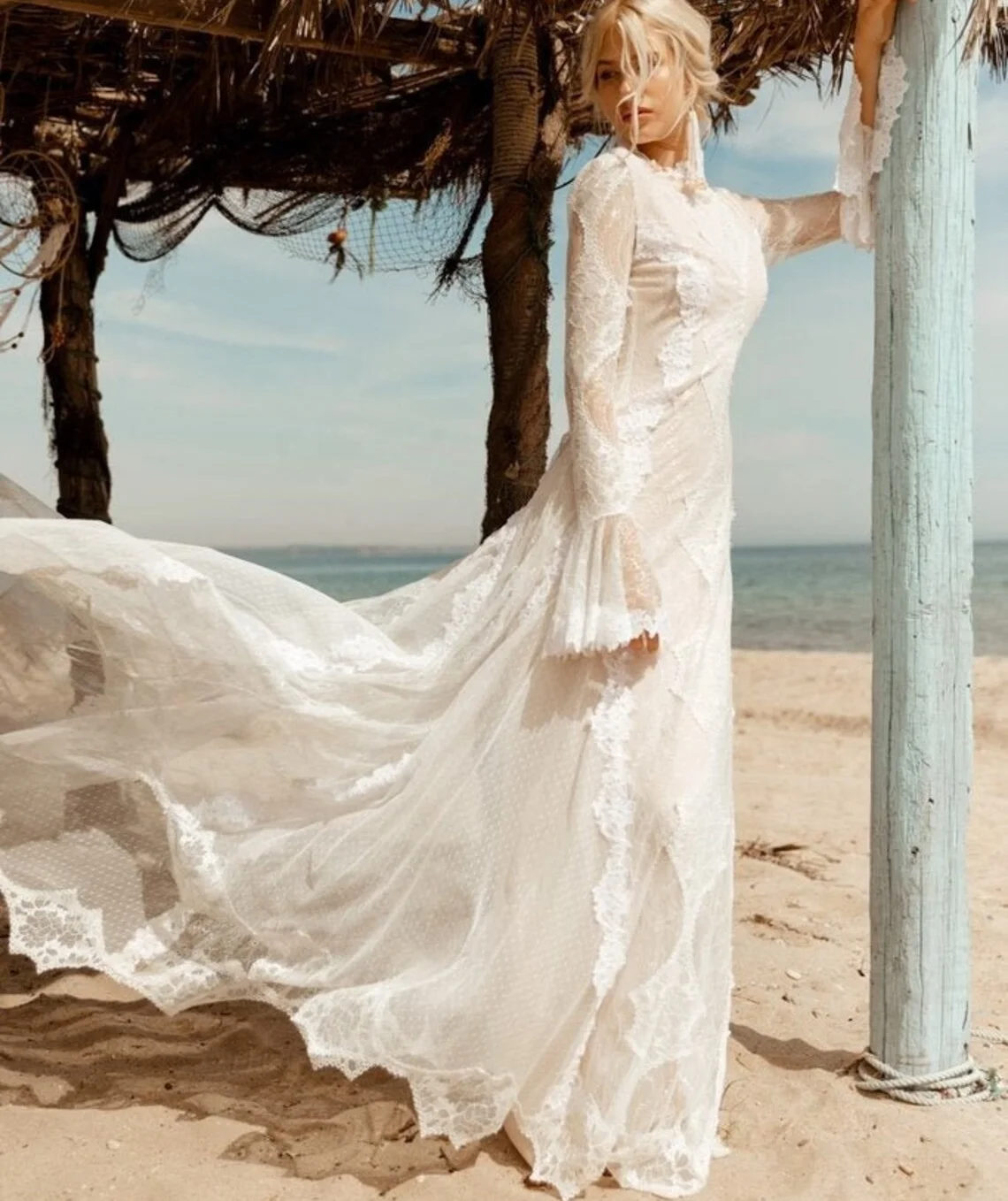 

11440#Sexy Open Back Long Sleeve Bohemian Lace Sweep Train Boho Beach Round Neck Wedding Dresses Bridal Gowns Wedding Dress