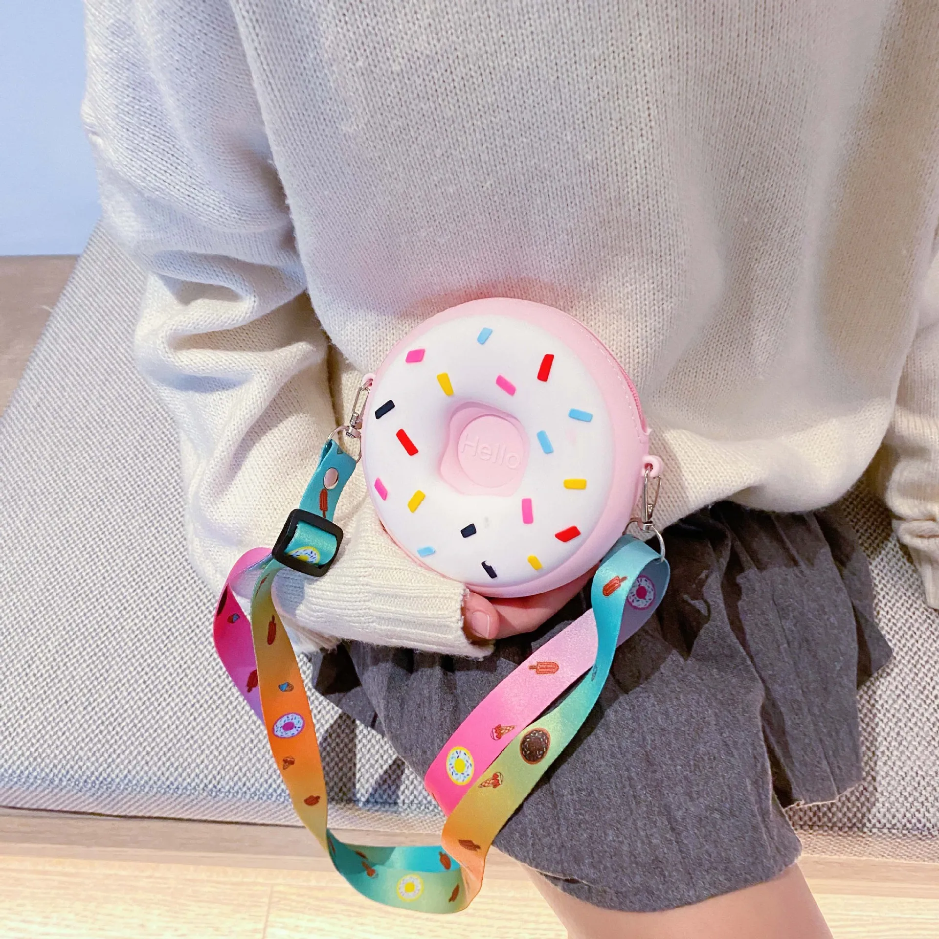 

Cute girls small fruits designer bag waterproof silicone rainbow donut kids coin purses mini bags for girls and boys