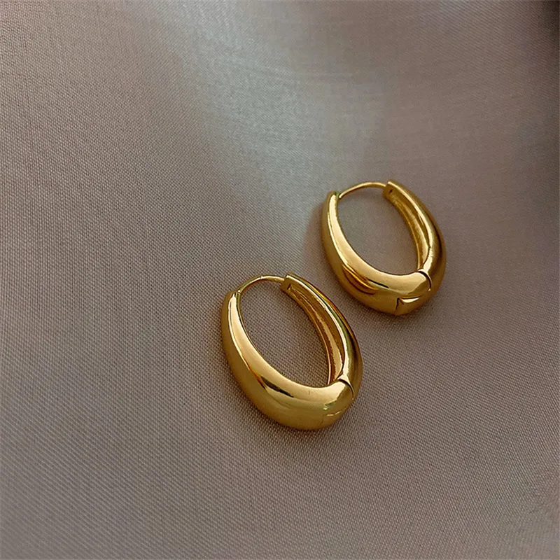 2022 New  Fashion Korean Jewelry Temperament Girl's Daily Wear Earrings Classic Alloy Smooth Metal Hoop Earrings Woman