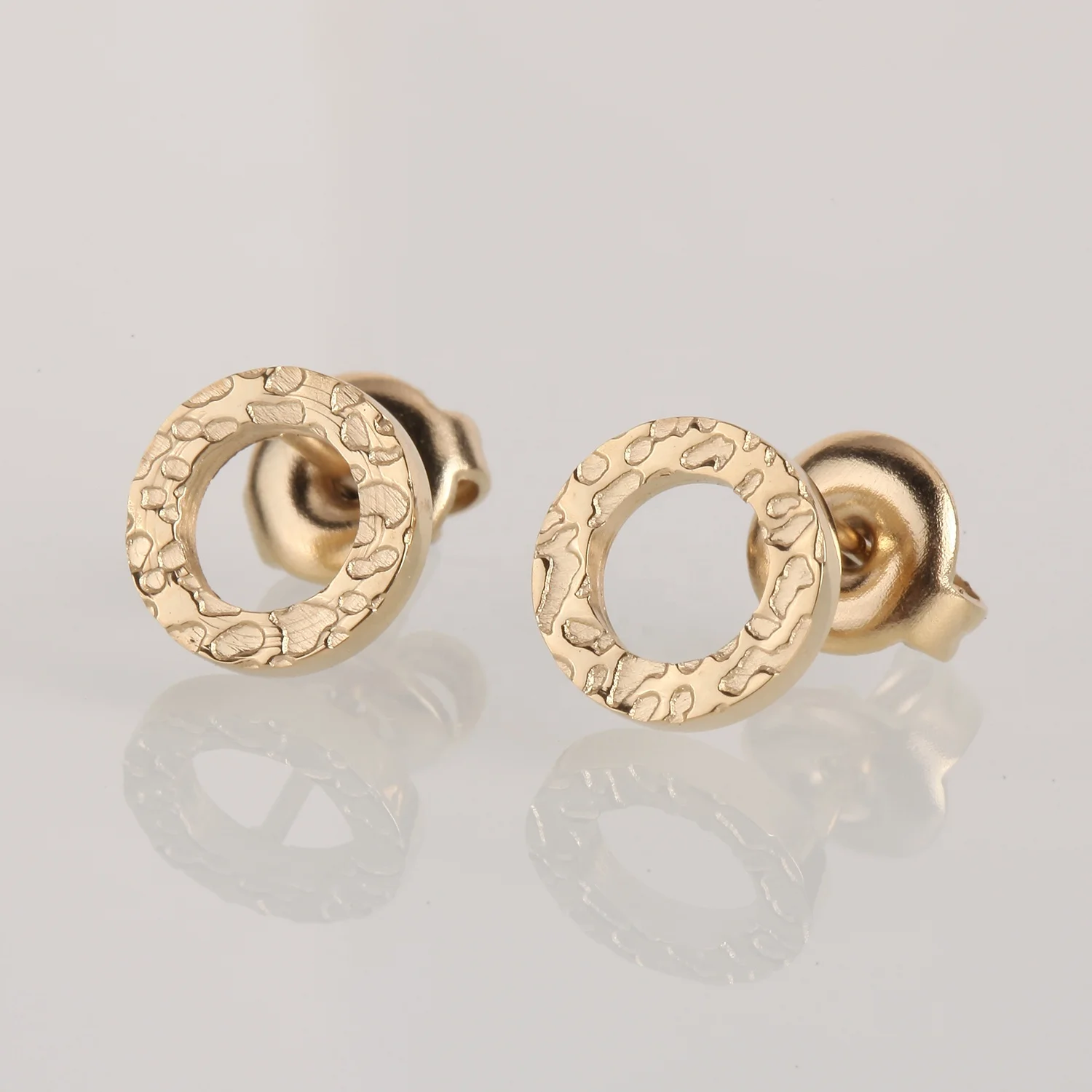 Dainty Geometric Simple Circle Shape Women Statement Small 14k  Gold Stud Earrings Stainless Steel Jewelry