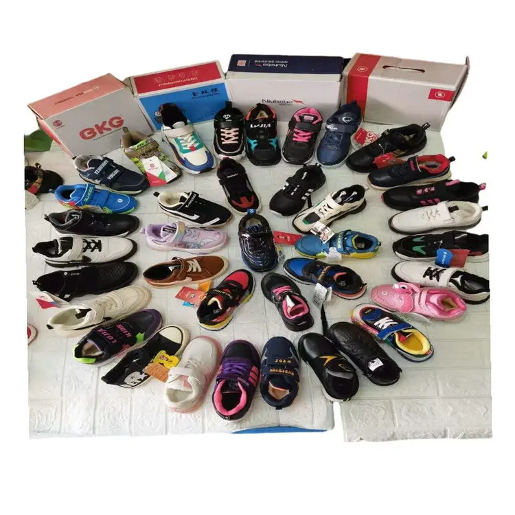 

3.55 Dollar Model YH-ZJX002 Size 26-37 Fresh Assorted Patterns boys and girls soccer sports stock shoes with different size, Mix