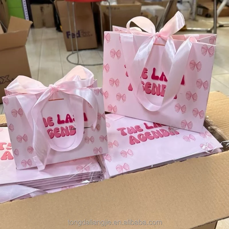 Hot wholesale Custom Printed Logo Luxury Gift Paper Bag Retail Boutique Shopping Paper Bags With Your Own Logo