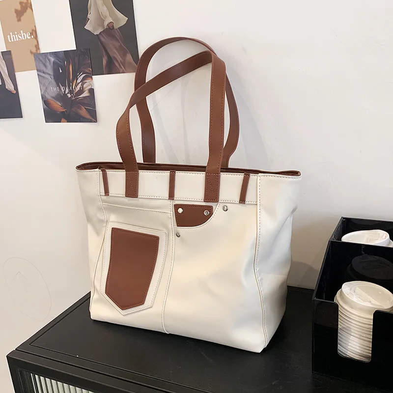 

2021 Latest Fashion Girls Tote Hand Bags Young Lady Popular Large Capacity Handbags Females Purses