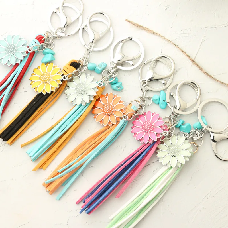 

Vintage Luminous Sunflower Metal Pendant Keychain For Women Western Style Turquoise Long Tassel Leather Key Ring