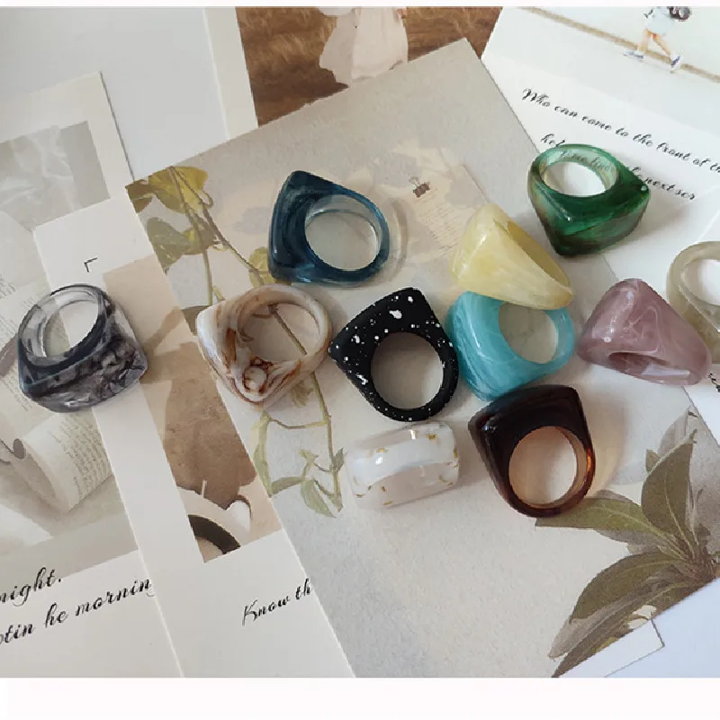 

European and American Acrylic Resin Ring Fashion Retro Colorful Silicone Ring, As the pictures