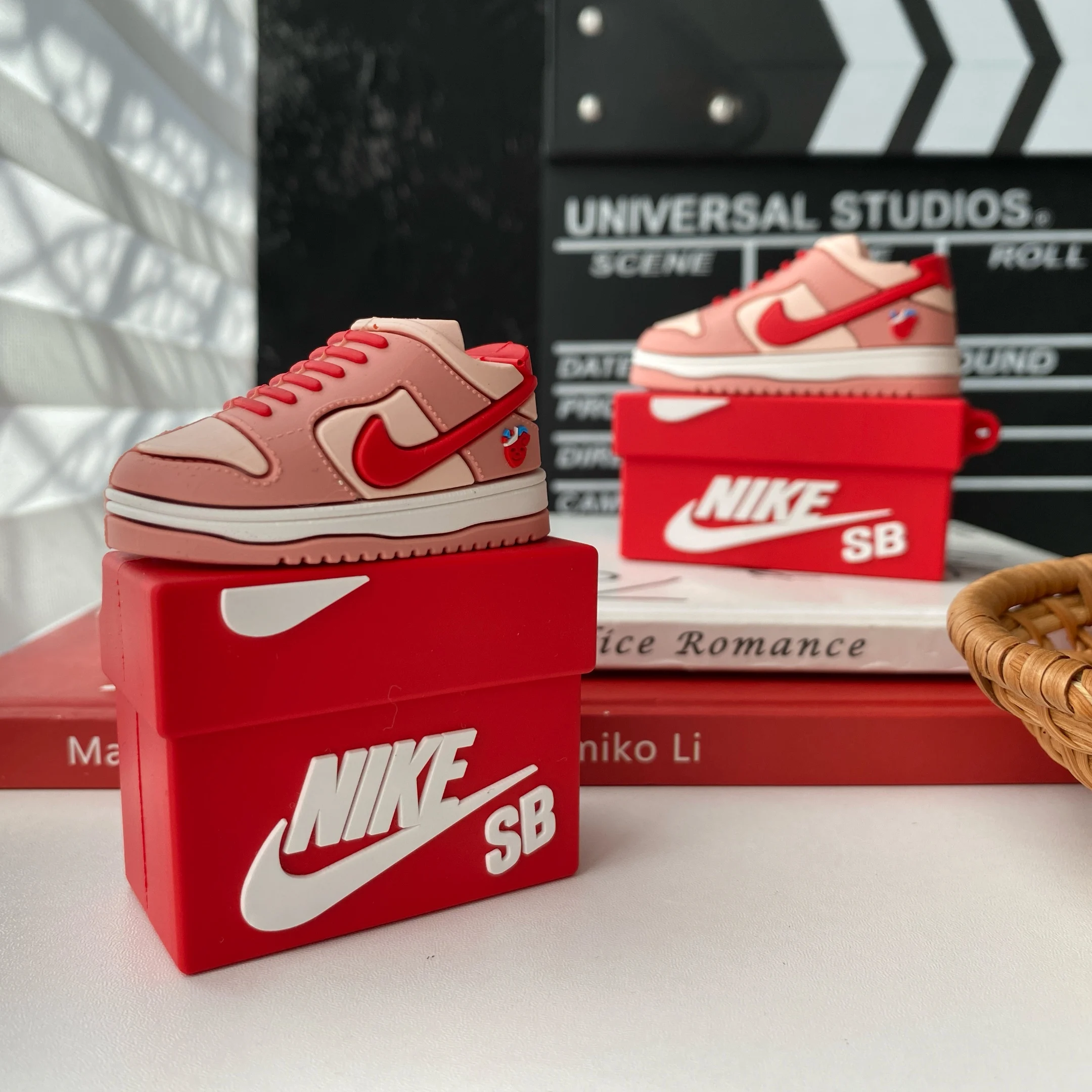 

2021 Stylish sneaker airpod cases high quality for shoe airpod pro/2/1 cases