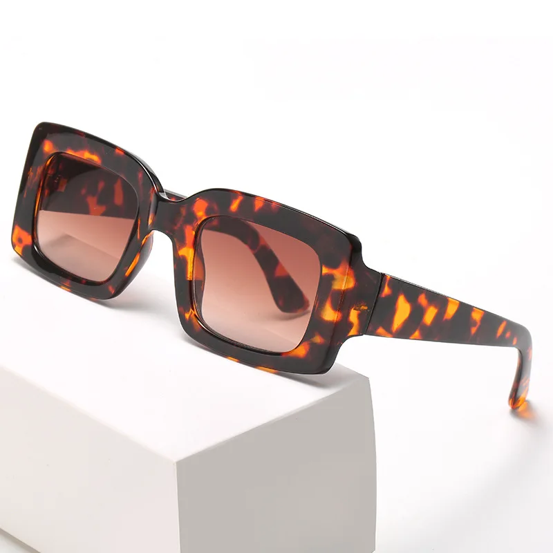 

Amazon Discount Ready To Ship OEM Logo Small Vintage UV400 Tortoise Shell Retro Square Sunglasses 2021 Women, Custom colors