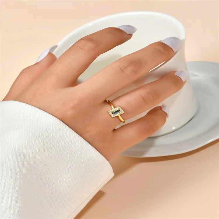 

Nostalgic Real Gold Plating Micro CZ Inlaid Geometric Square Open Ring Stylish Adjustable Rectangle Gemstone Ring