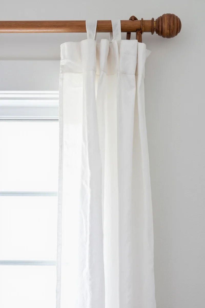 Diagram showing how command hook curtain rods work