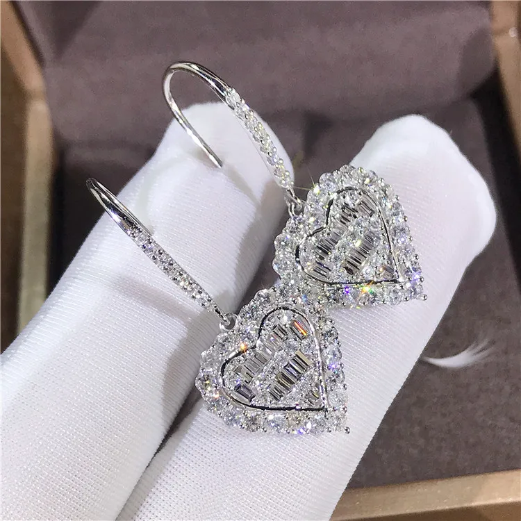 

CAOSHI New Arrival Cute Stud Earring with Bling Zircon Stone Silver Color Fashion Jewelry Korean Heart Zircon Earrings