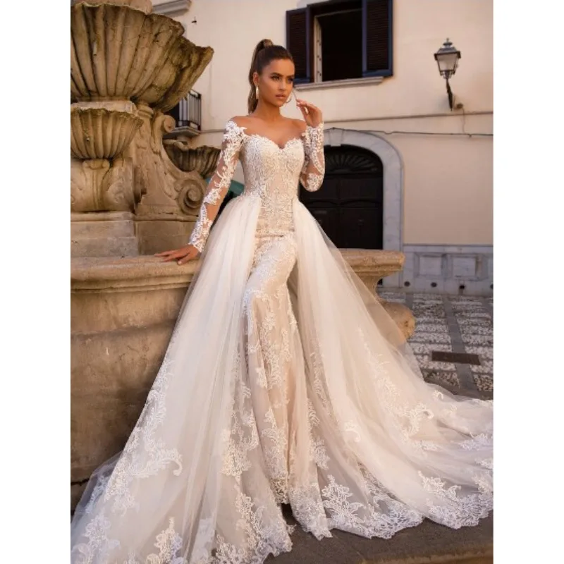 

2020 Vintage Lace Wedding Dress with Detachable Train 2 in 1 Long Sleeves Bridal Gowns for Wedding, Custom made