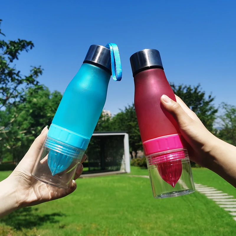 

New Wholesale Fashion Plastic Fruit Infuser Water Bottle, Pantone color