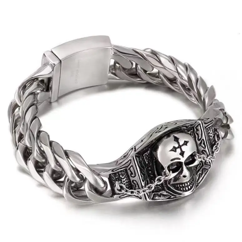 

European and American style fashion encryption chain bracelet 316L stainless steel creative skull men's Bracelet