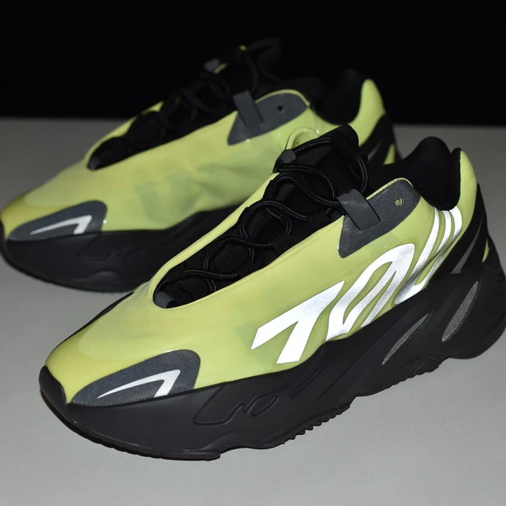 

With Stock X Yezzy Boot 700 Mnvn Fy3727 Fluorescence Big Size Men Women Sports Shoes Yeezi 350 v2 Zapatillas Deportivas Sneakers