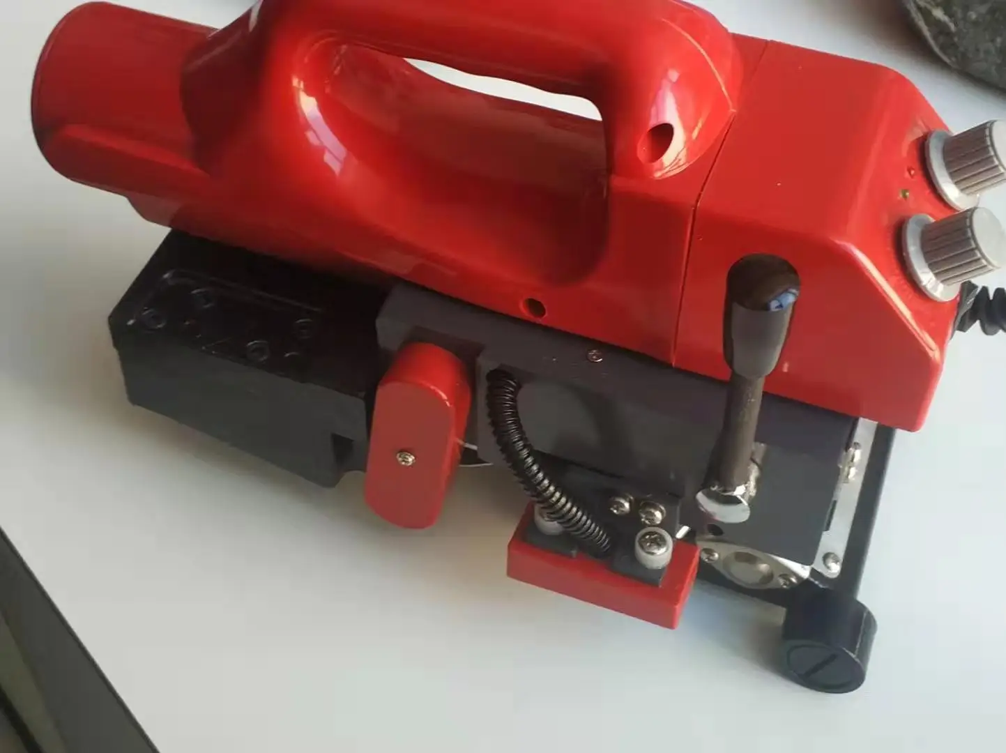 welding machine.jpg