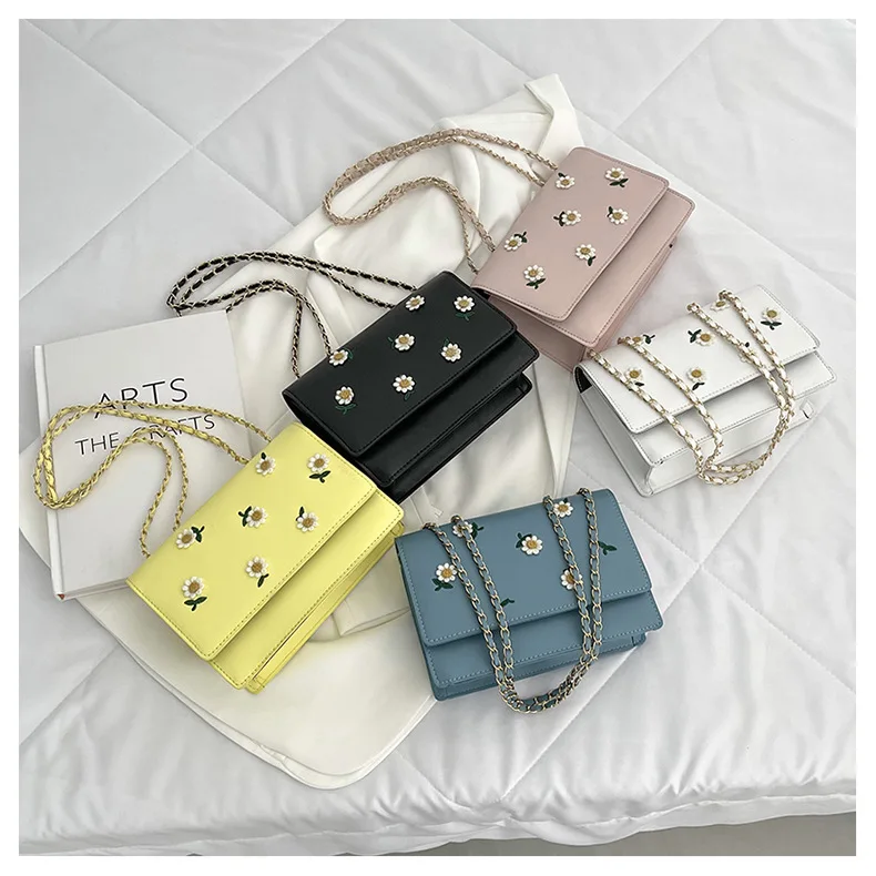 

2021 Best Quality Handbags Factory Wholesale Ladies Purses Handbags For Women Flower Embroidery Bags Females, White,black,pink,yellow,blue