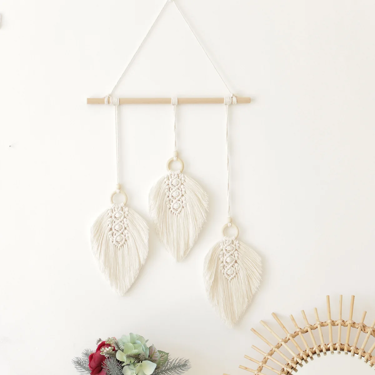 

Macrame Wall Hanging Feather Boho Chic Woven Leaf Tassels Decoration Cotton Ornaments Living Room Bedroom Decor, Picture shows