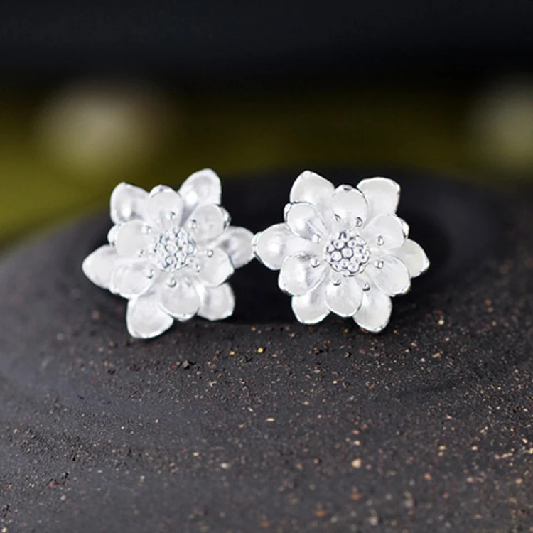 

Wholesale 925 Silver plated lotus Earrings Flower Lady Simple Jewelry Studs Earrings Wedding