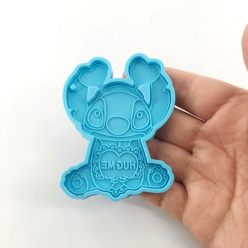 

5057 resin HUGME stitch heart silicone keychain mold