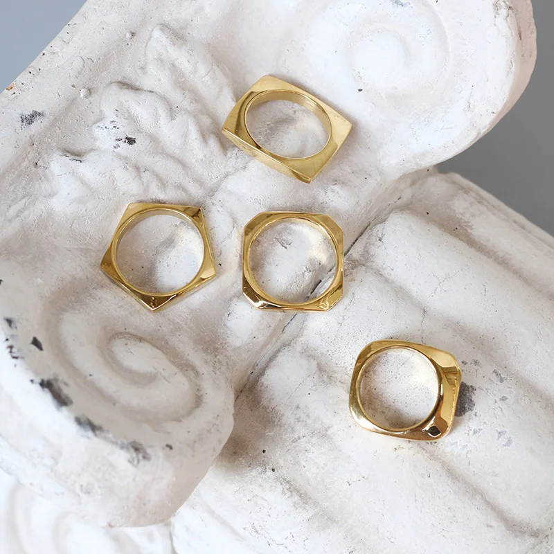 

2021 Trendy French Jewelry Square Shape Stainless Steel Ladies Fashion Ring Finger, Customized color