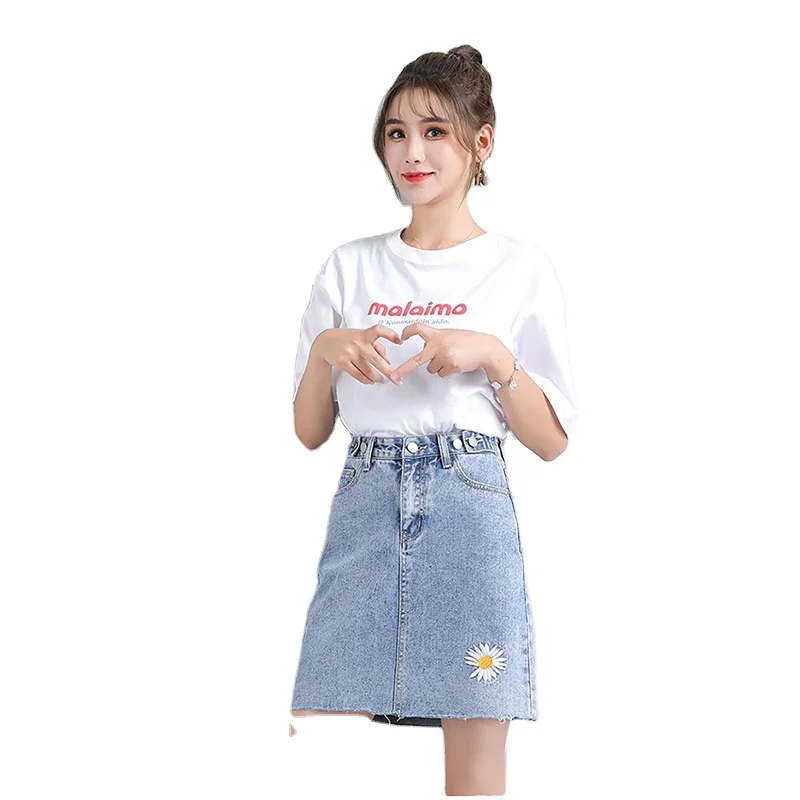 

2021 Summer wholesale new fashion knee length with embroidery Daisy skinny high waist denim skirt, Light blue,dark blue