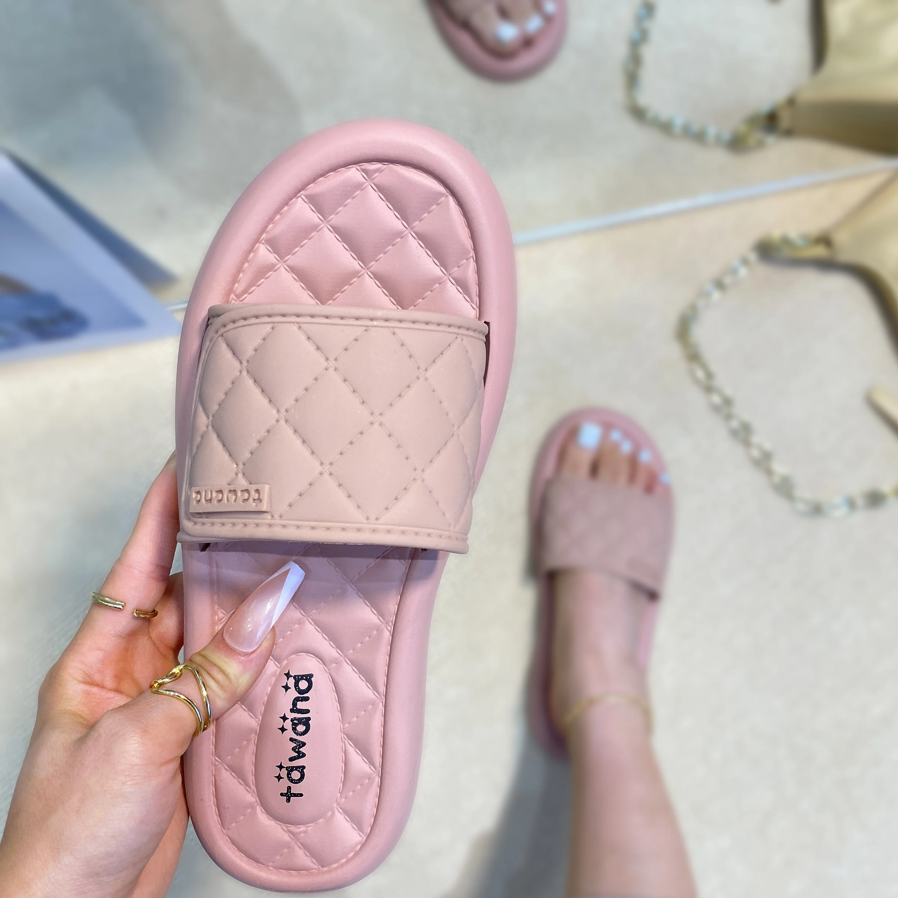 

Tawana factory New comfortable indoor outdoor colorful Plaid flats home bedroom slippers slides for women ladies slippers trendy, Pink
