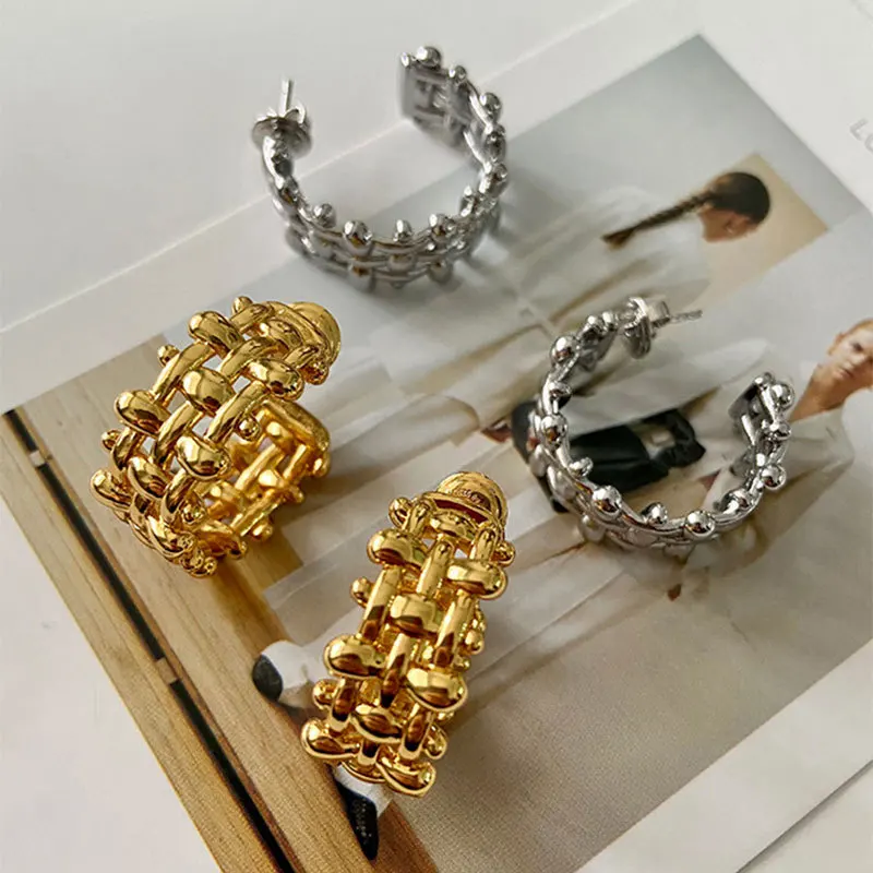 

Retro temperament jewelry gold double C earrings women 18K gold three-layer earrings, Gold color