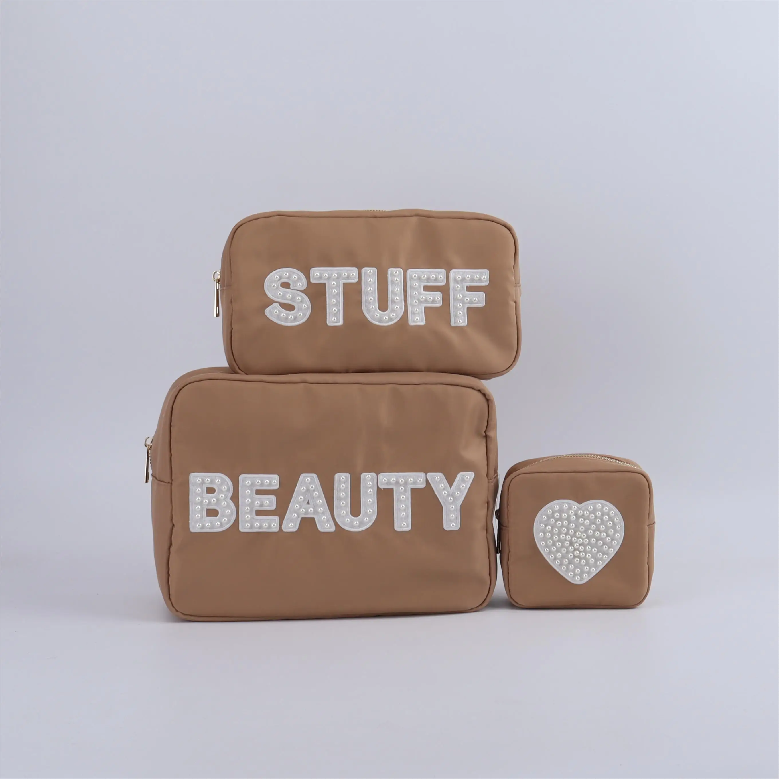 

Personalized Travel Storage Pouch Bride Gift Embroidered Pearl Letters Toiletry Bag Brown Nylon Cosmetic Bags Makeup Bag