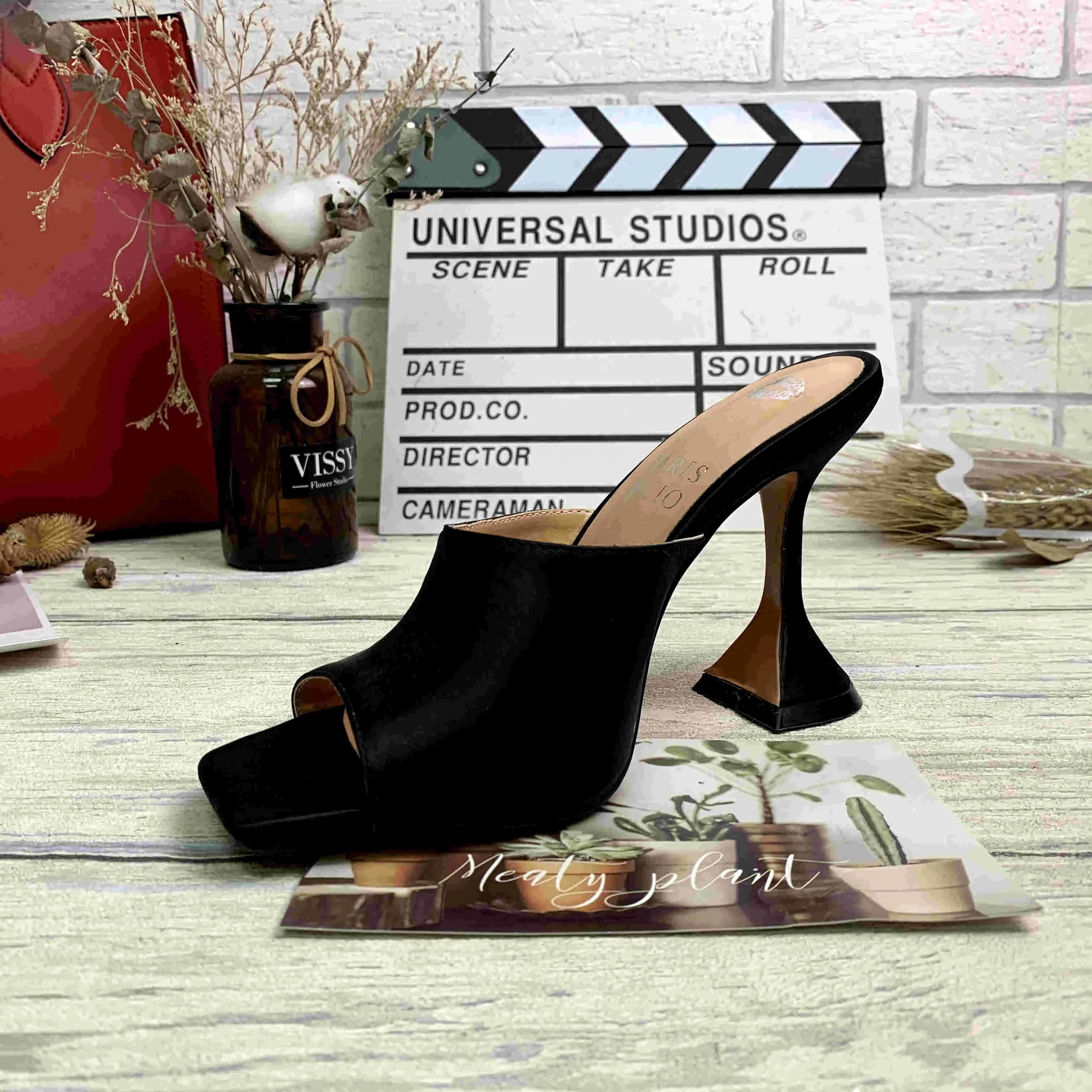 

2021 spring new suede square toe wineglass heel ladies high heels European and American large size wholesale, Black